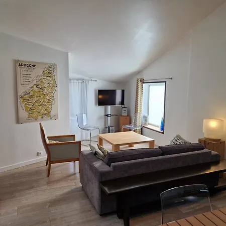 Clos Merise - De 3 * Feyzin